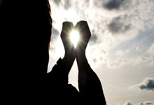 GeeFi (GEE) vs. Avalanche (AVAX): Another '100X' Altcoin Miracle?: What the 'experts' are selling, and who's buying the hype.